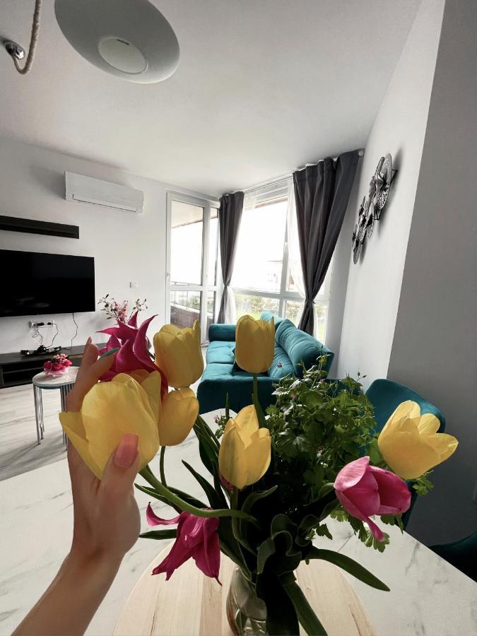 Brand New First Line Sea View 2 Bedroom Apartment بورغاس المظهر الخارجي الصورة